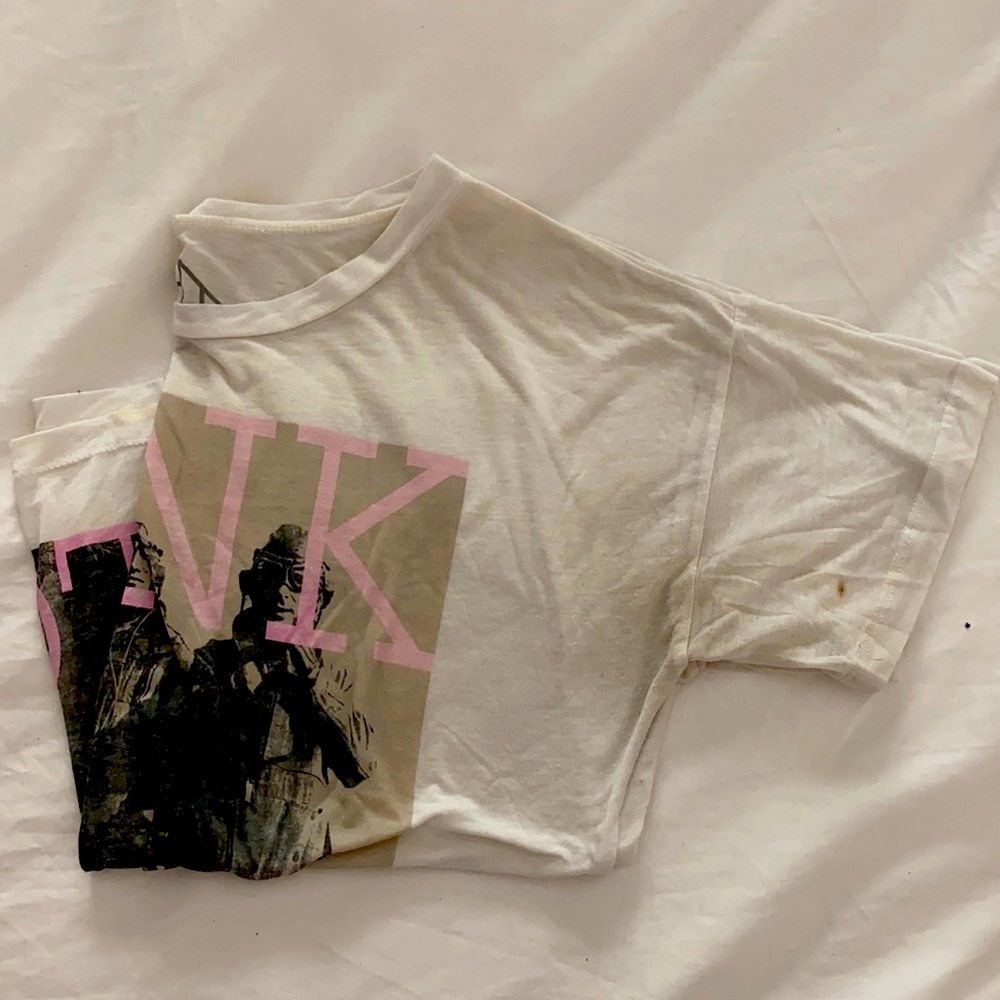 URBAN OUTFITTERS Oversized TEE (Size SMALL)